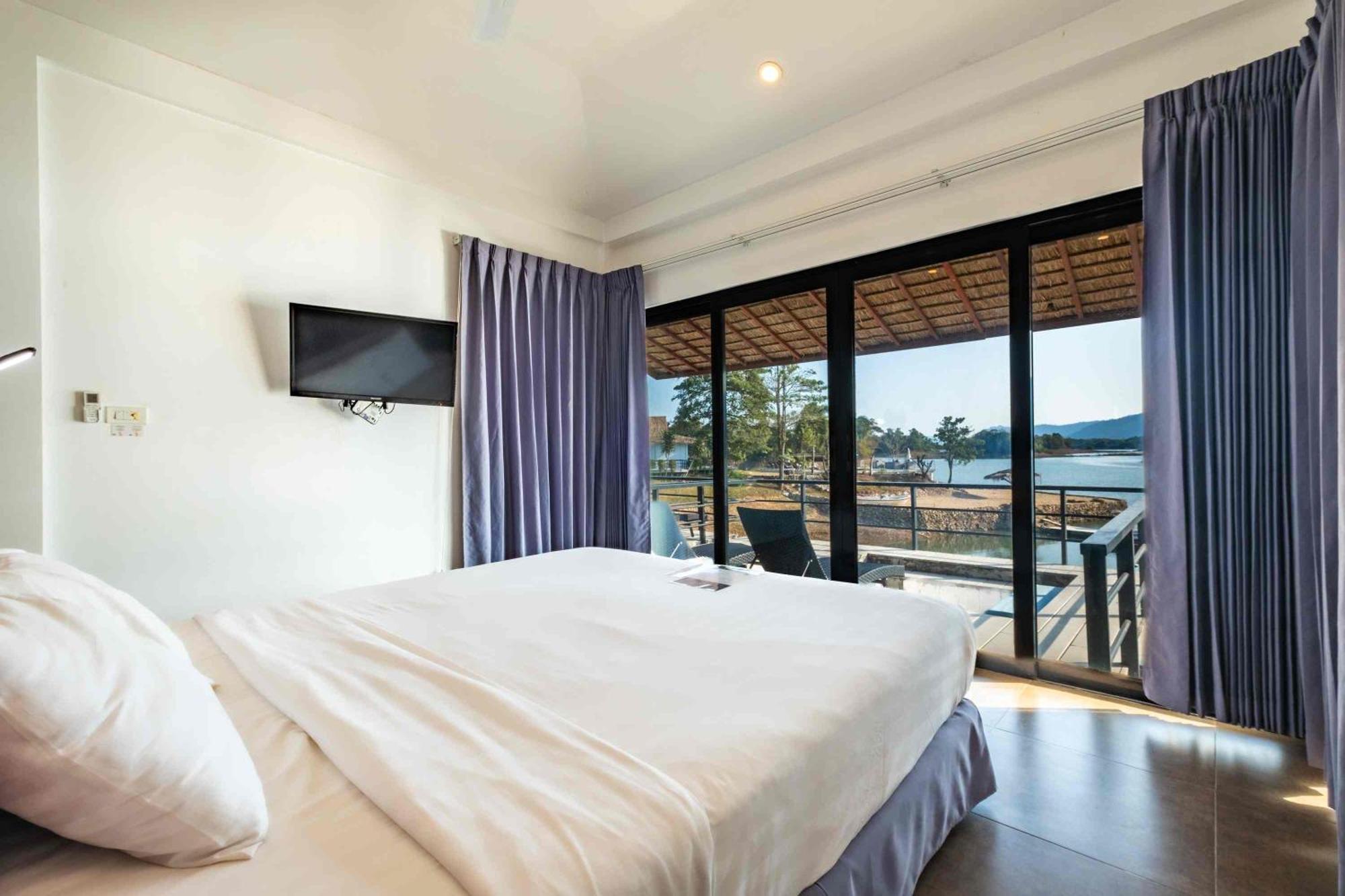 The Sanctuary Nam Ngum Beach Resort Vang Vieng Luaran gambar