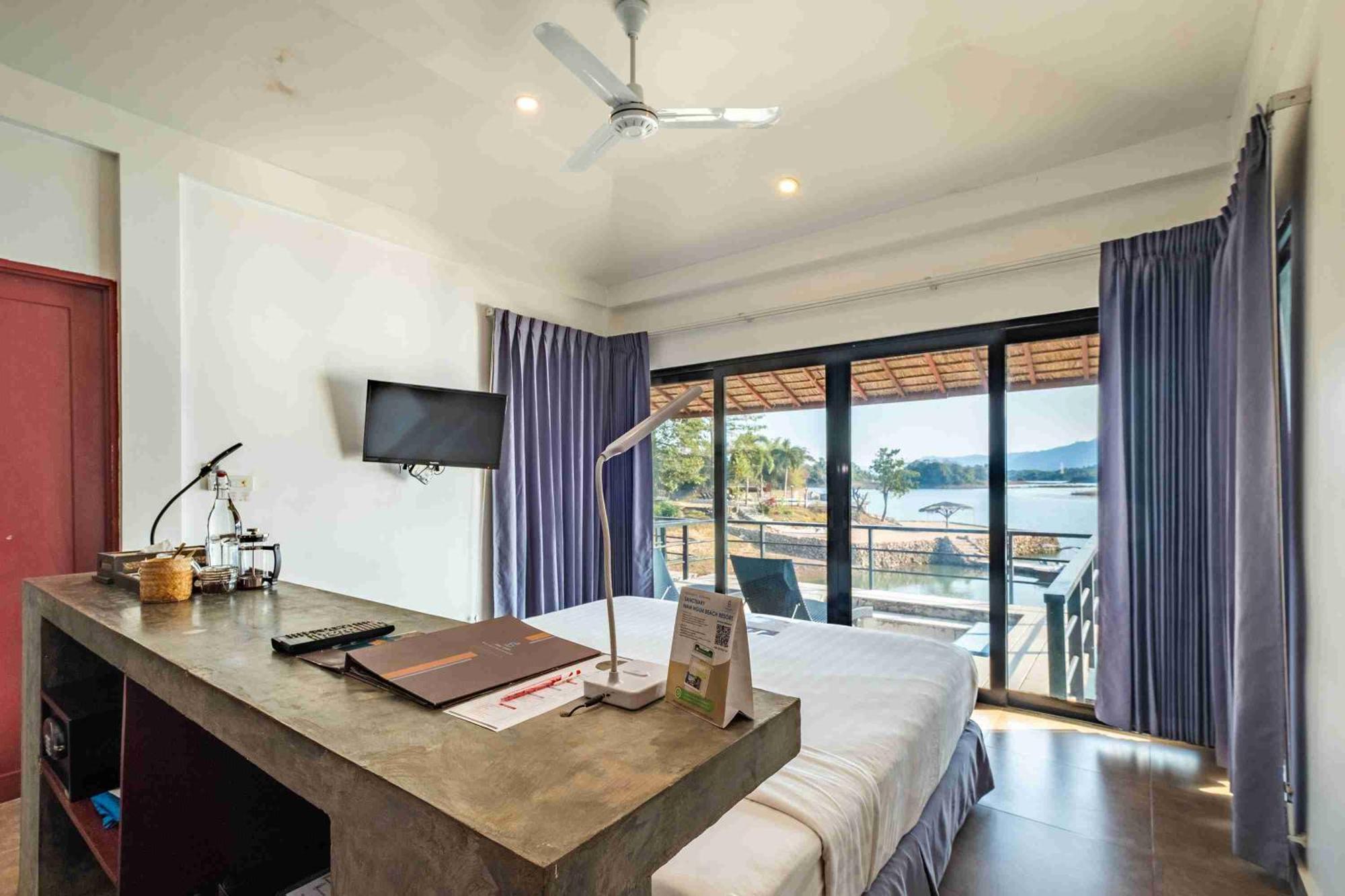 The Sanctuary Nam Ngum Beach Resort Vang Vieng Luaran gambar