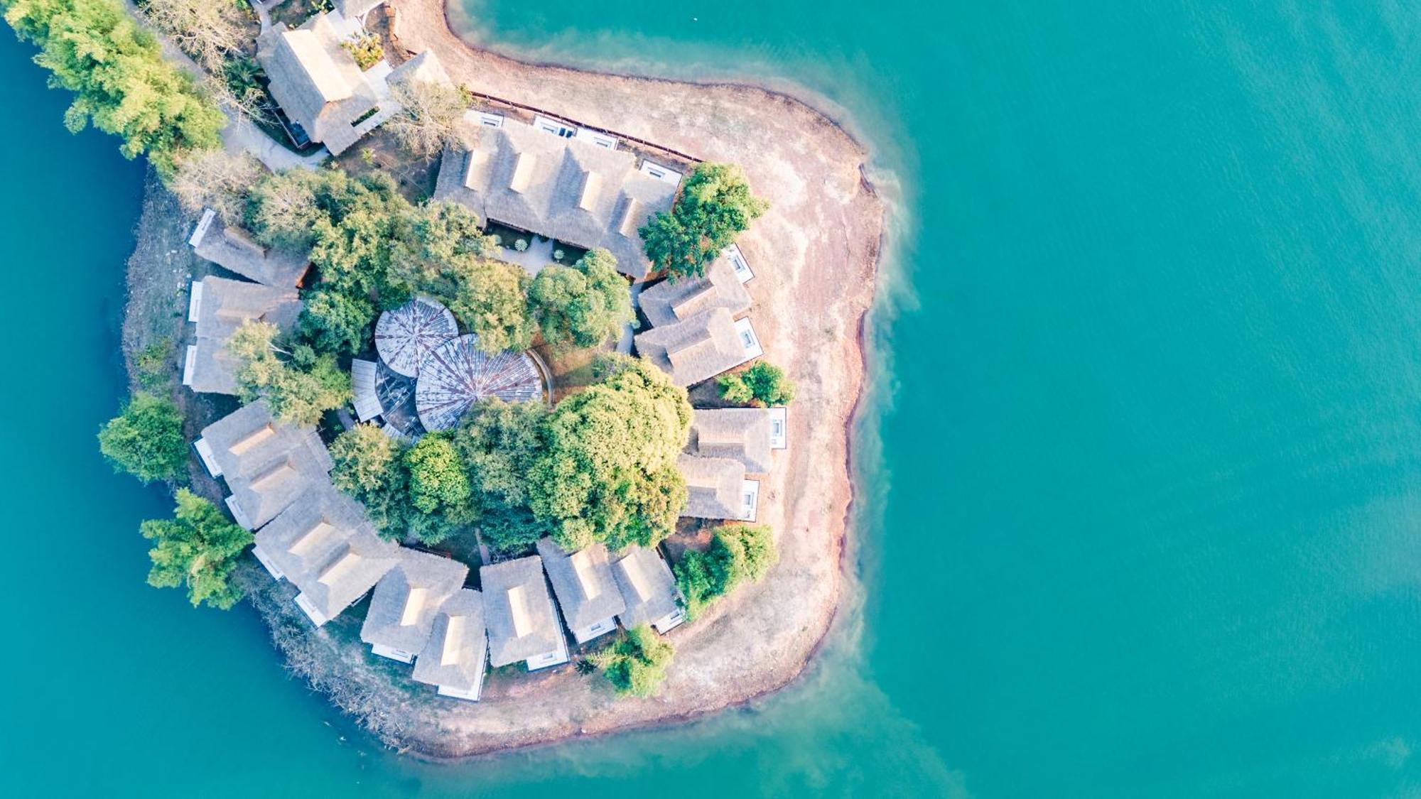 The Sanctuary Nam Ngum Beach Resort Vang Vieng Luaran gambar