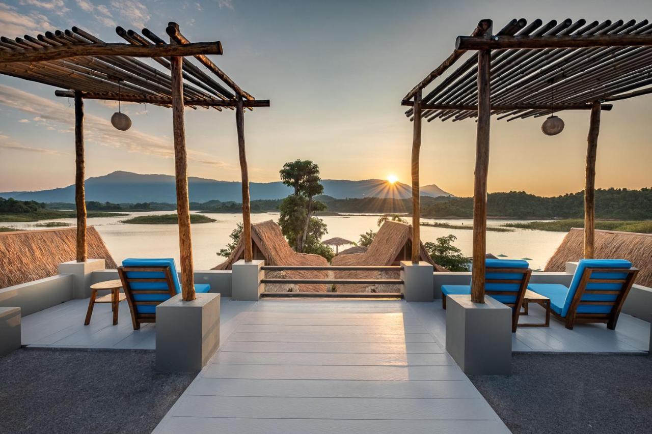 The Sanctuary Nam Ngum Beach Resort Vang Vieng Luaran gambar