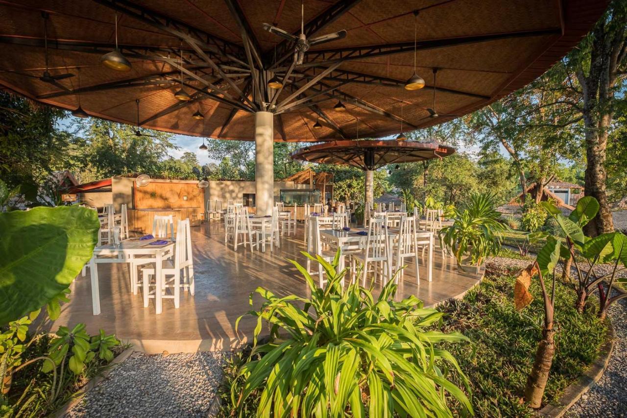 The Sanctuary Nam Ngum Beach Resort Vang Vieng Luaran gambar